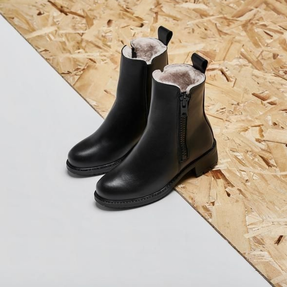 Maguire Rachel Black Leather Shearling Lined Winter Boots - Picture 2 of 9